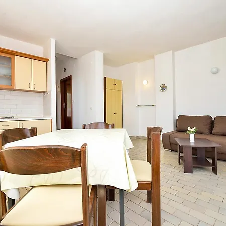 Apartment Ana.4